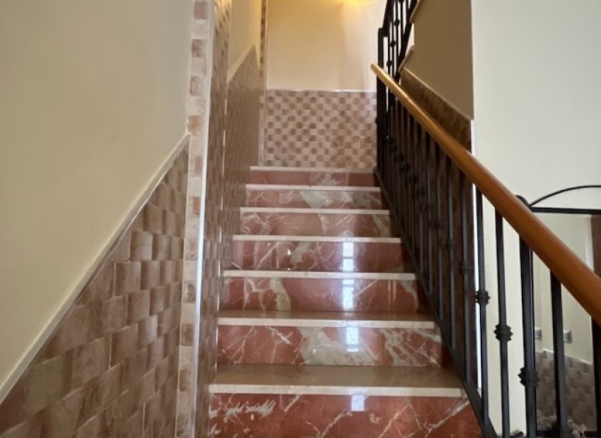 Resale - Townhouse / Duplex / Corner - La Nucía - town