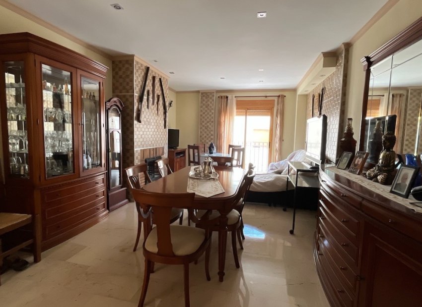 Resale - Townhouse / Duplex / Corner - La Nucía - town