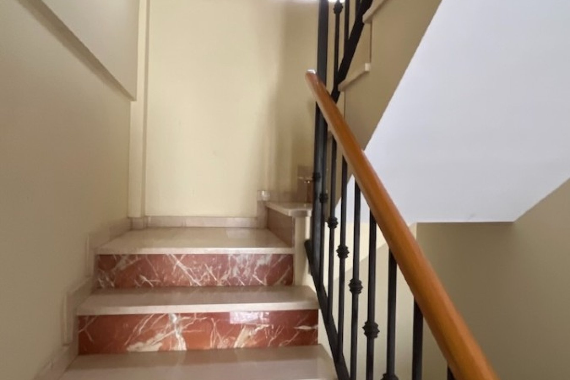 Resale - Townhouse / Duplex / Corner - La Nucía - town