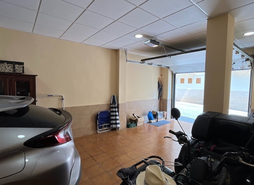 Resale - Townhouse / Duplex / Corner - La Nucía - town