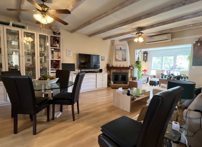 Resale - Townhouse / Duplex / Corner - La Nucía - Urbanizaciones