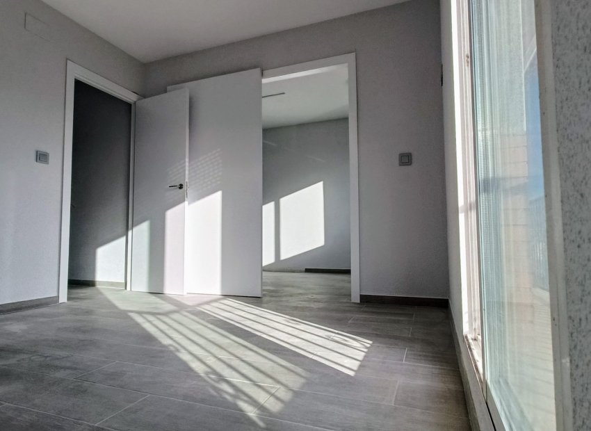 Resale - Townhouse / Duplex / Corner - La Romana