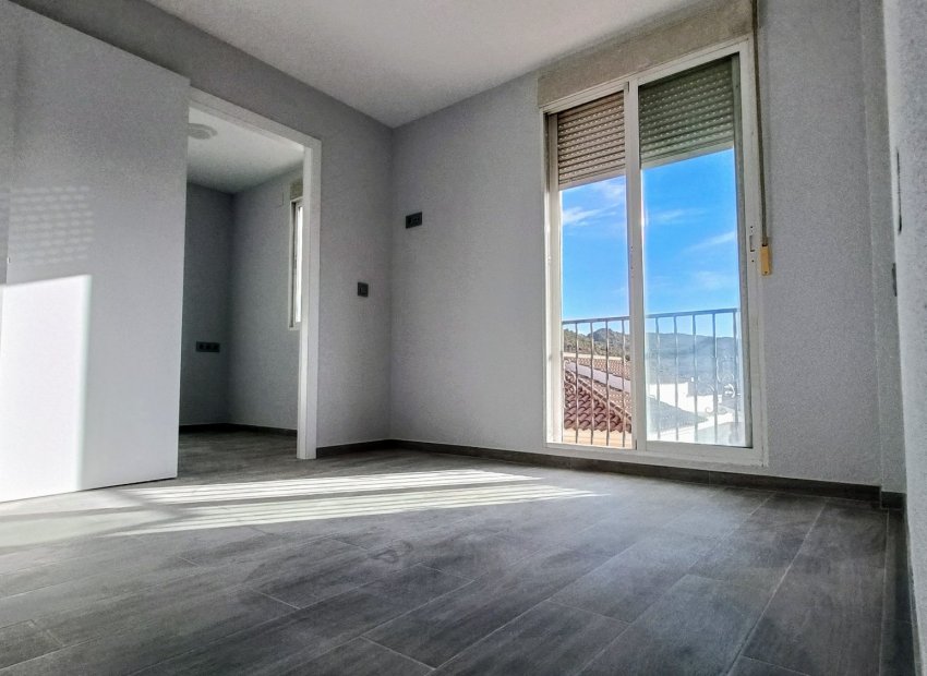 Resale - Townhouse / Duplex / Corner - La Romana