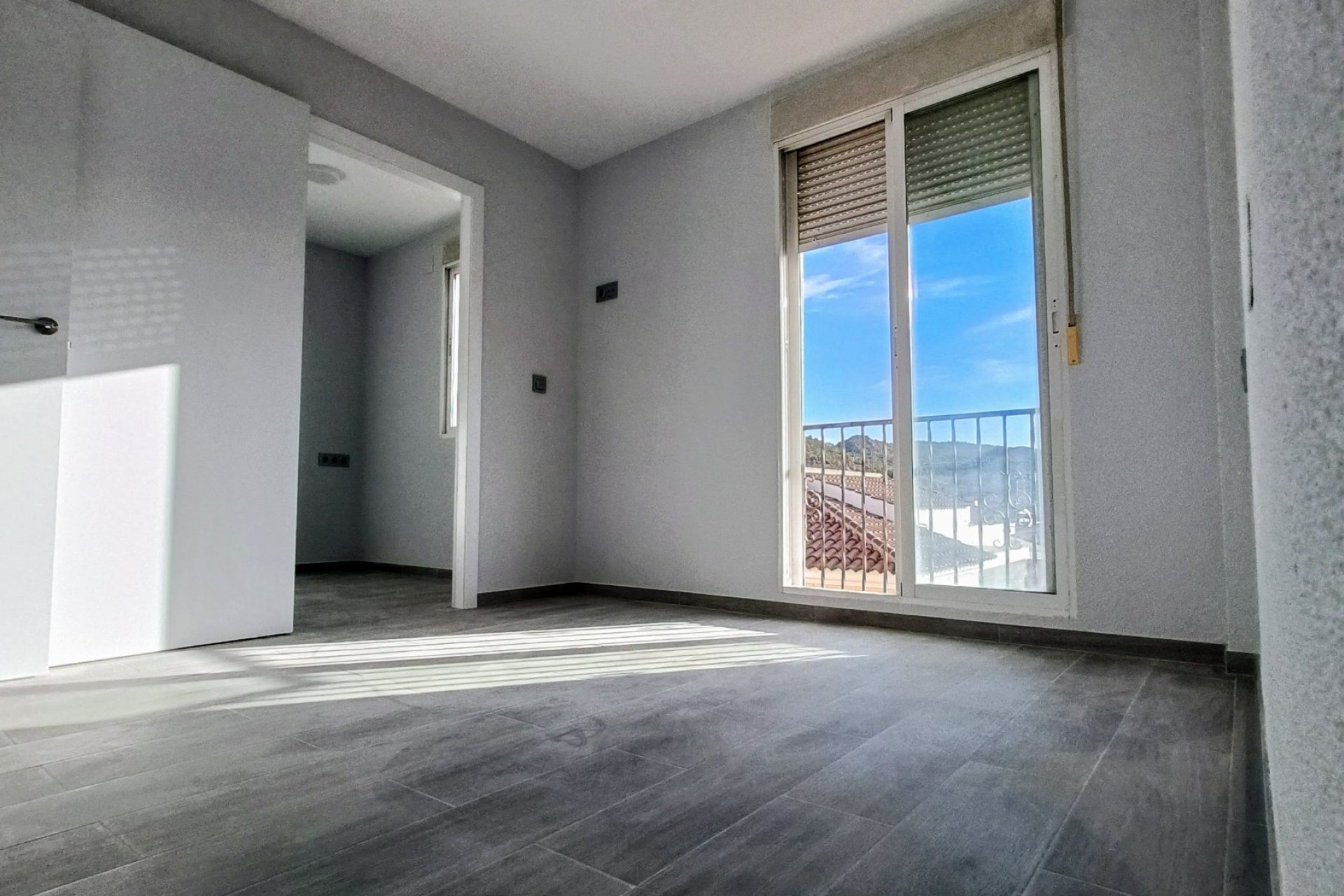 Resale - Townhouse / Duplex / Corner - La Romana