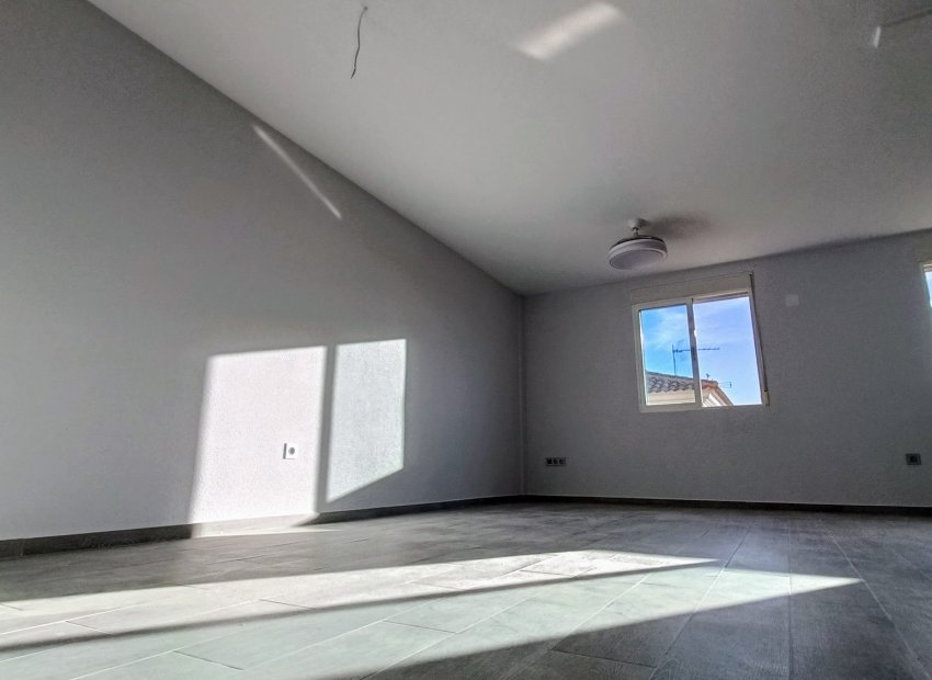 Resale - Townhouse / Duplex / Corner - La Romana