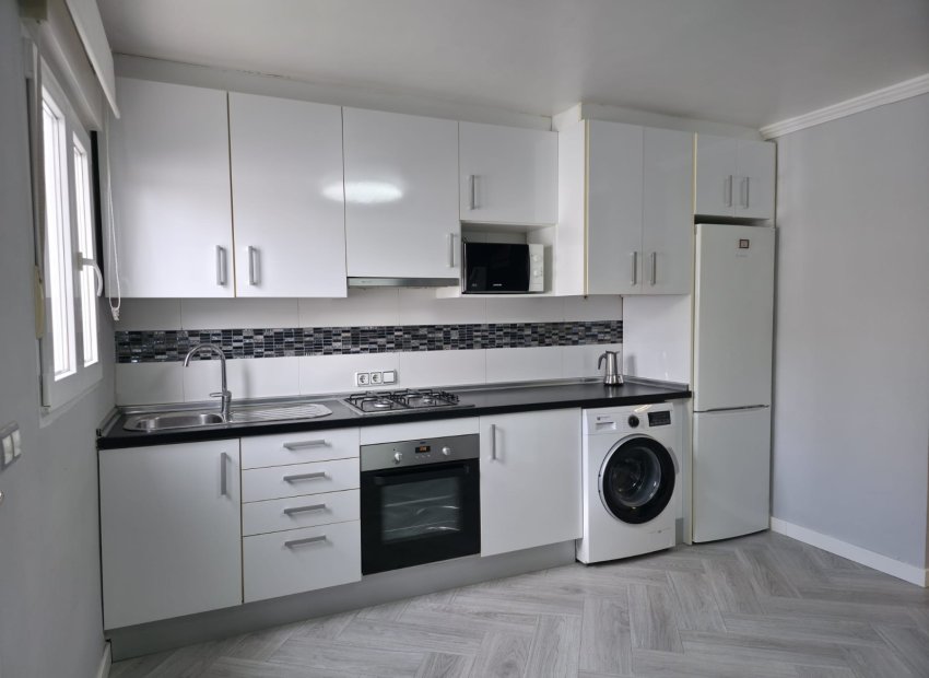 Resale - Townhouse / Duplex / Corner - La Torreta - Torrevieja