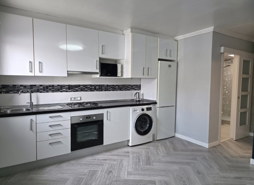 Resale - Townhouse / Duplex / Corner - La Torreta - Torrevieja