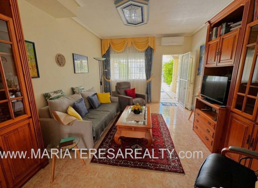 Resale - Townhouse / Duplex / Corner - Los Alcázares - Gated complex Playa I