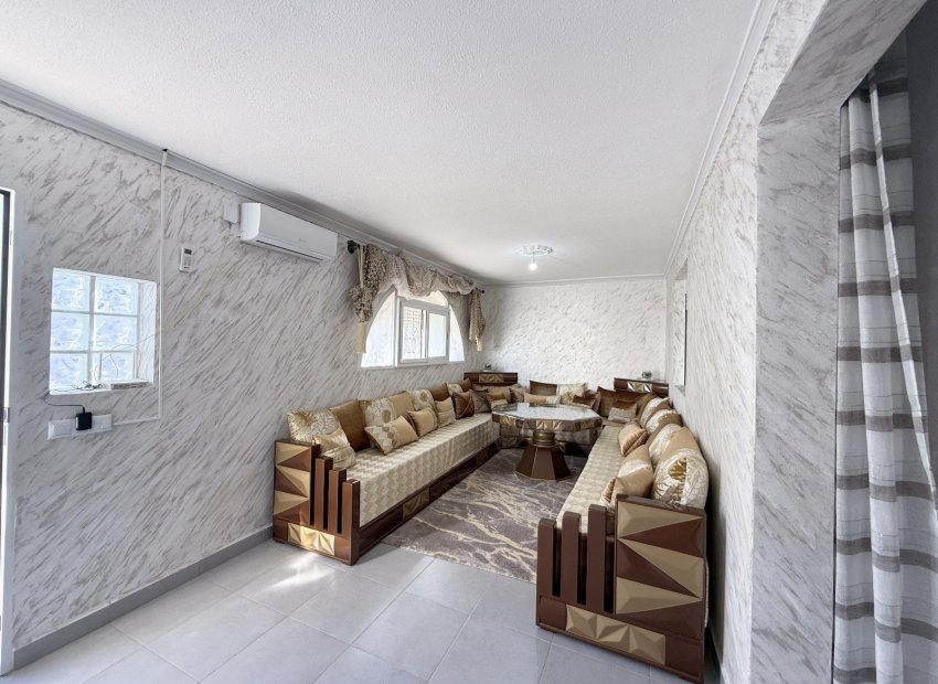 Resale - Townhouse / Duplex / Corner - Los Alcázares