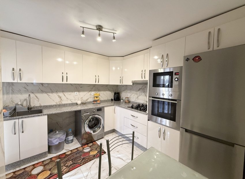 Resale - Townhouse / Duplex / Corner - Los Alcázares