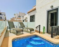 Resale - Townhouse / Duplex / Corner - Los Altos