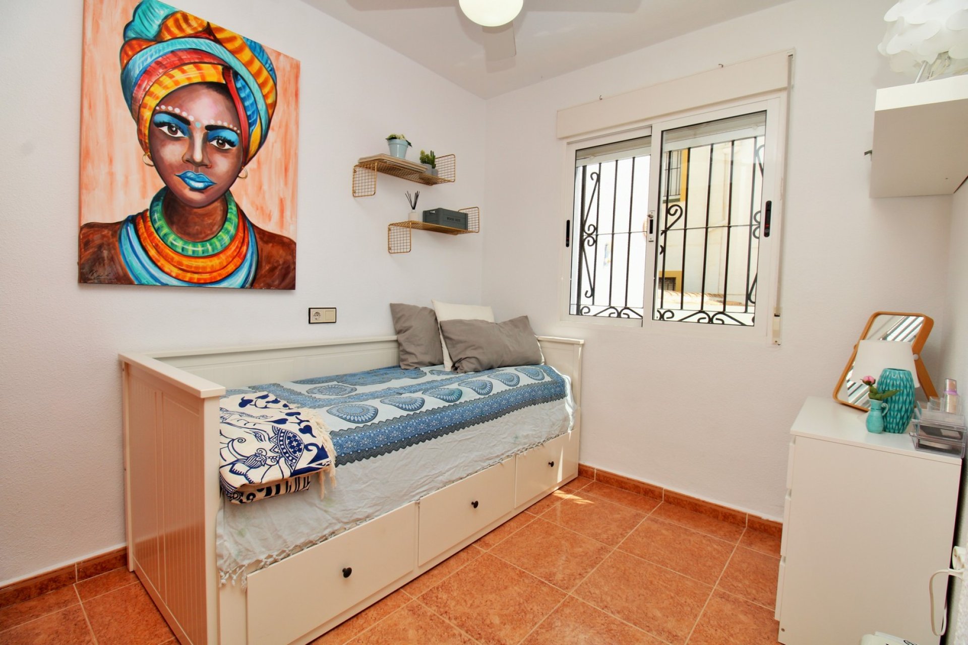 Resale - Townhouse / Duplex / Corner - Los Altos