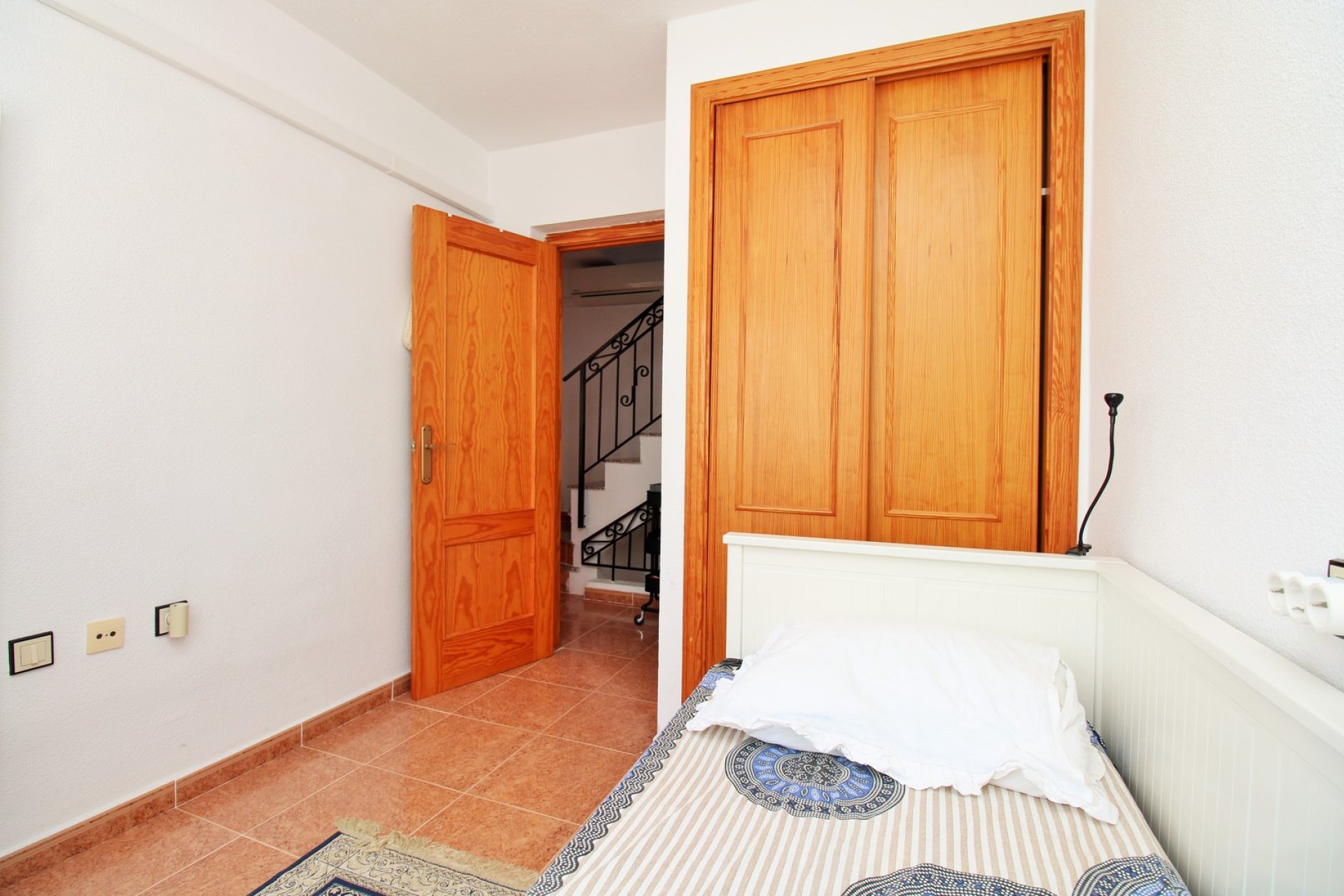 Resale - Townhouse / Duplex / Corner - Los Altos