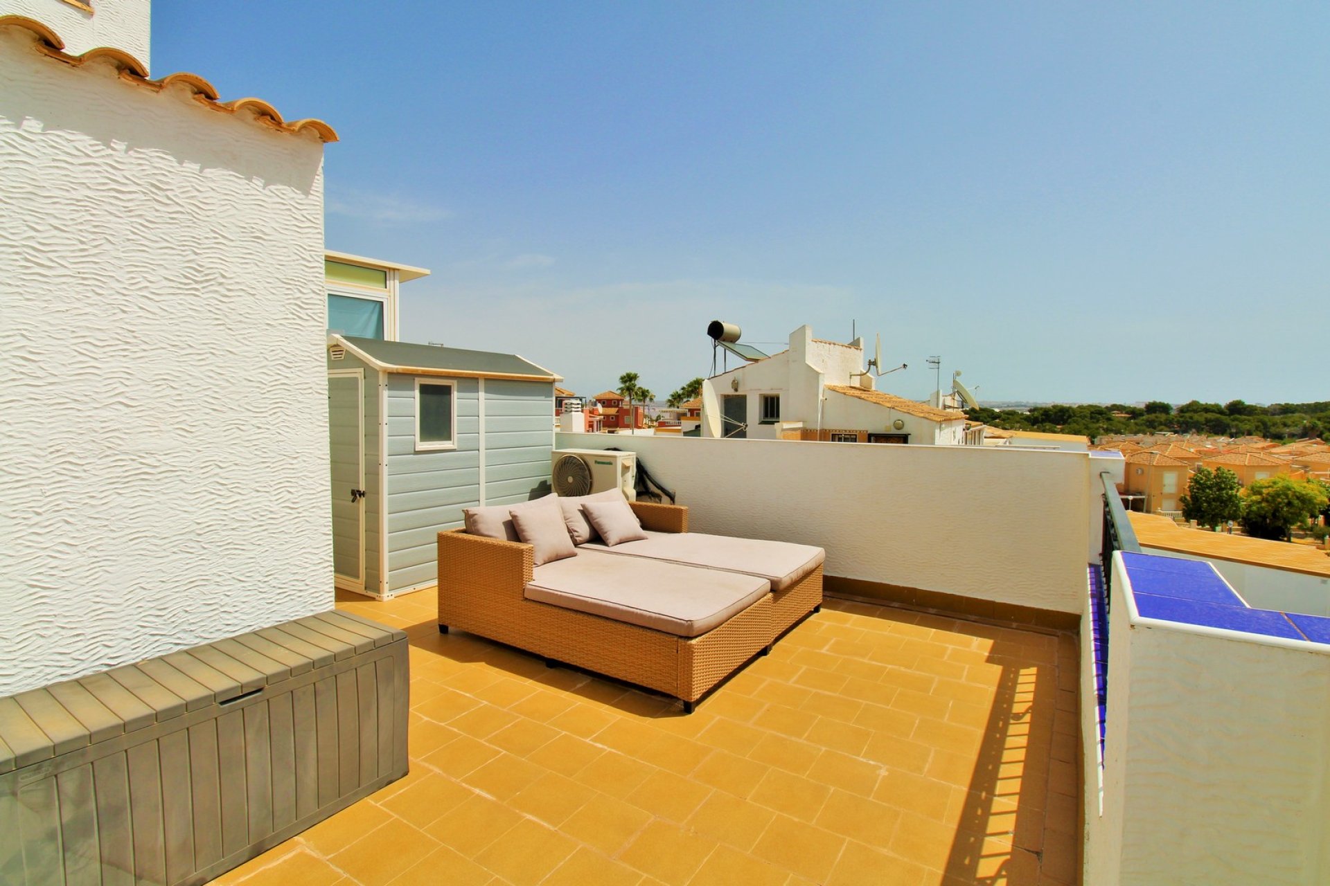 Resale - Townhouse / Duplex / Corner - Los Altos