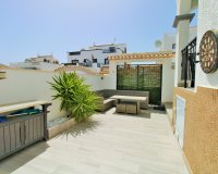 Resale - Townhouse / Duplex / Corner - Los Altos