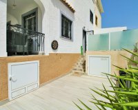 Resale - Townhouse / Duplex / Corner - Los Altos