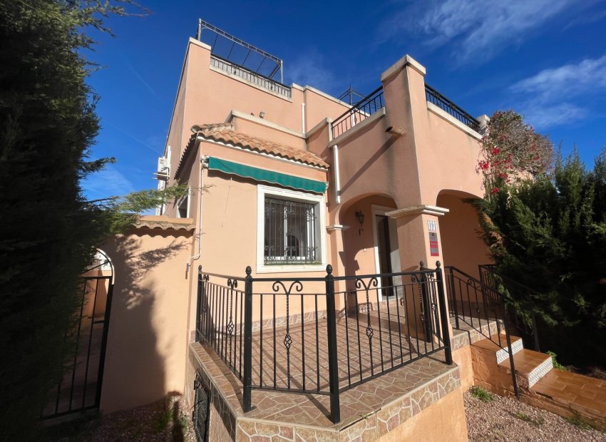 Resale - Townhouse / Duplex / Corner - Los Montesinos - La Herrada