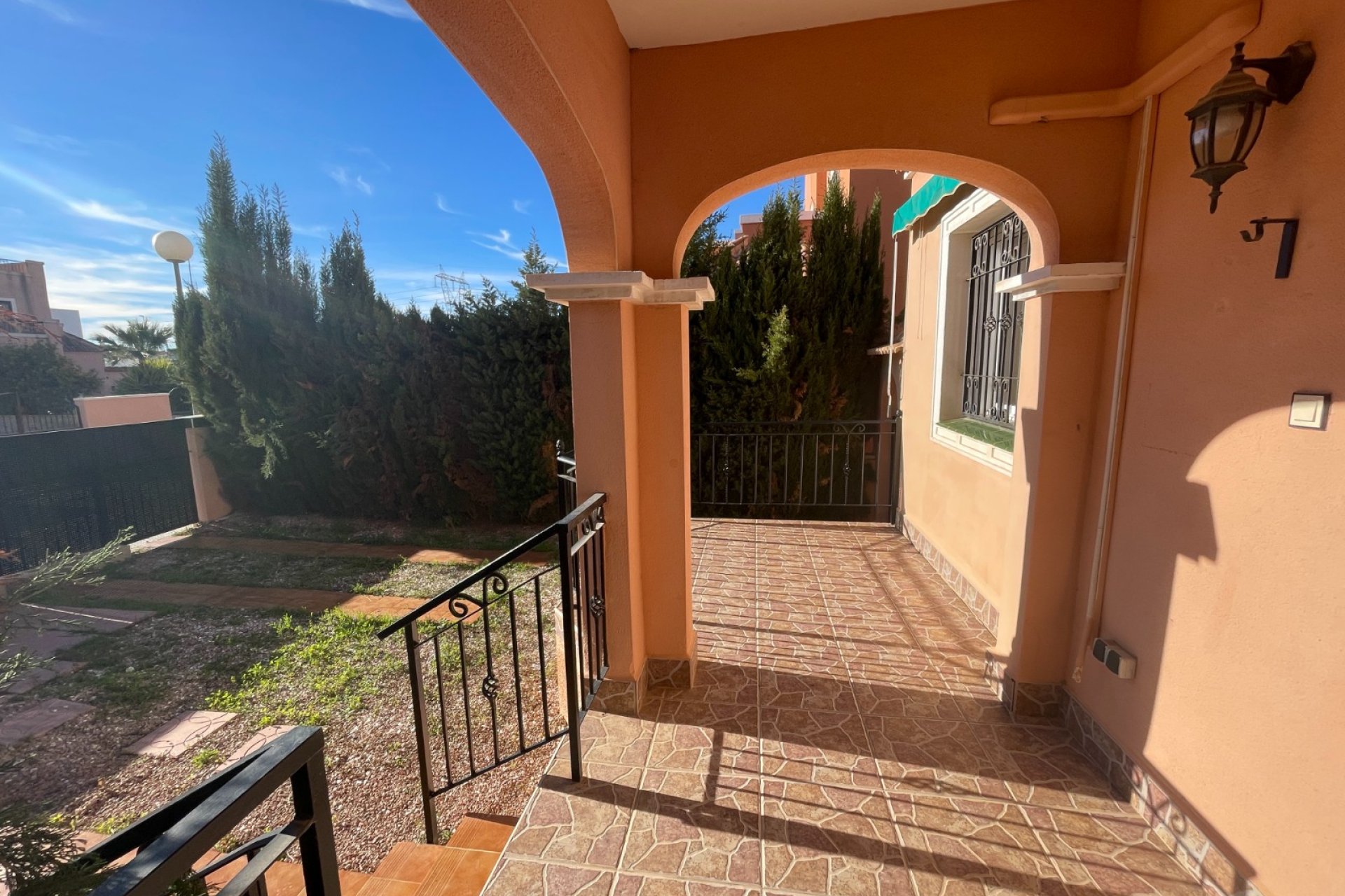 Resale - Townhouse / Duplex / Corner - Los Montesinos - La Herrada