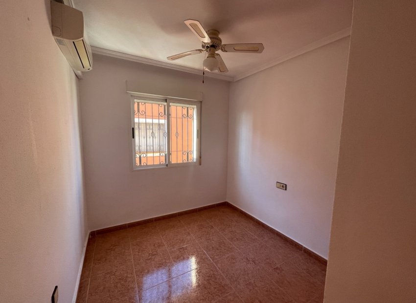 Resale - Townhouse / Duplex / Corner - Los Montesinos - La Herrada