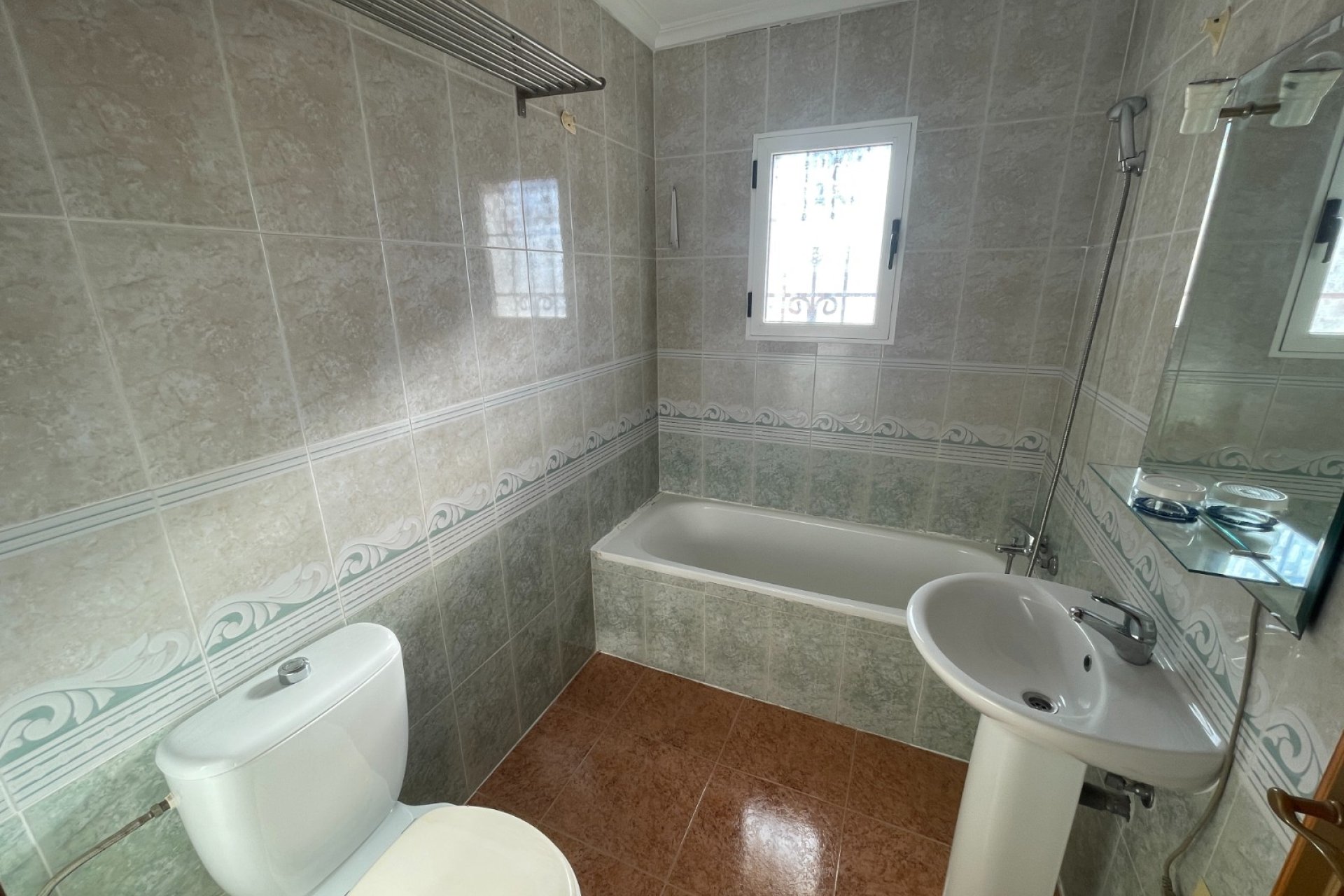 Resale - Townhouse / Duplex / Corner - Los Montesinos - La Herrada