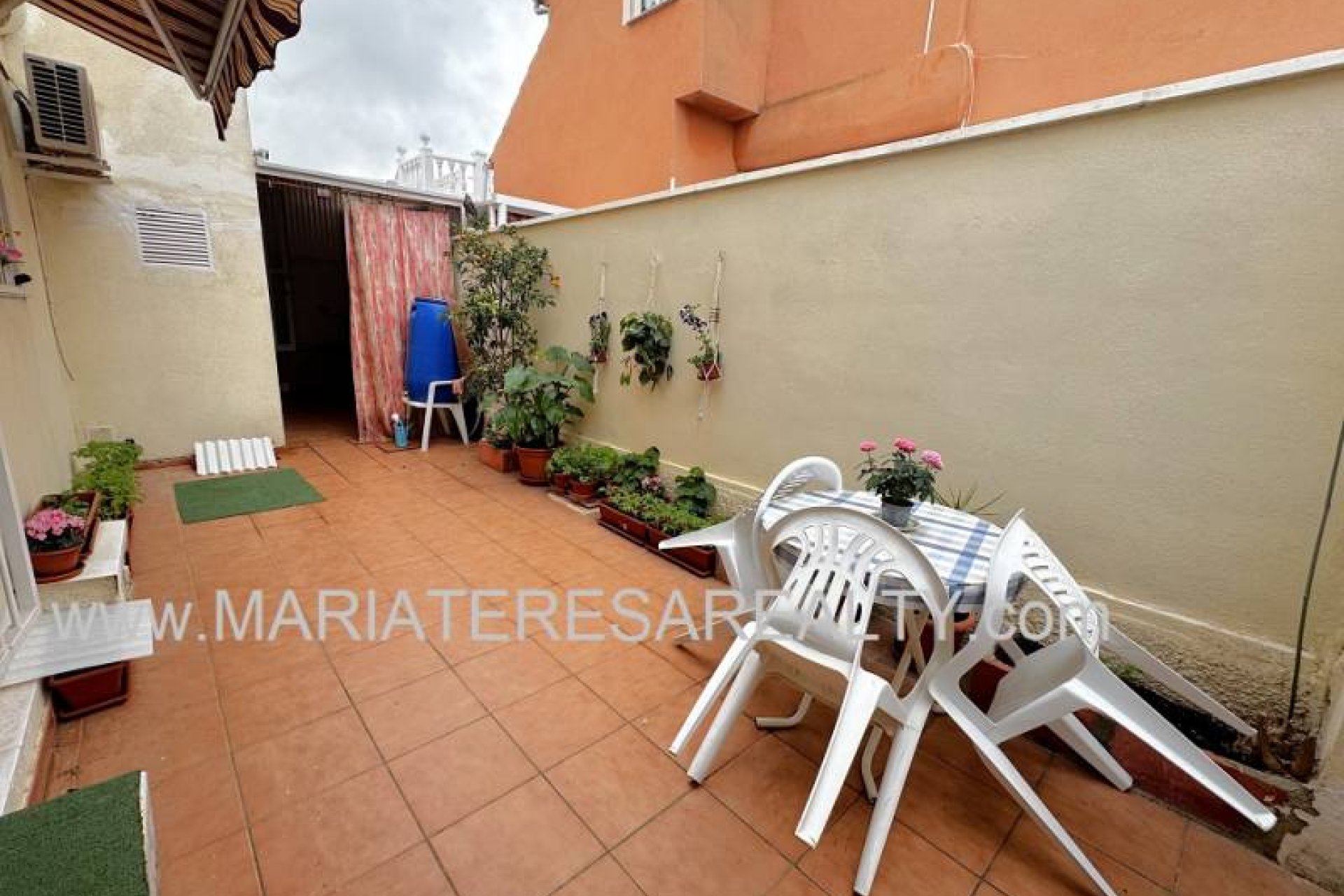 Resale - Townhouse / Duplex / Corner - Los Narejos - Urb. Oasis