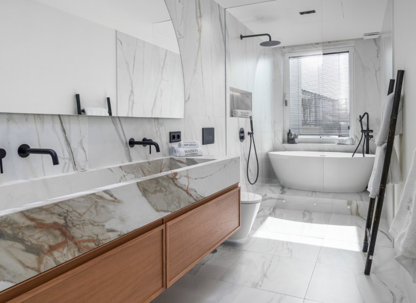 Resale - Townhouse / Duplex / Corner - Marbella - Golden Mile