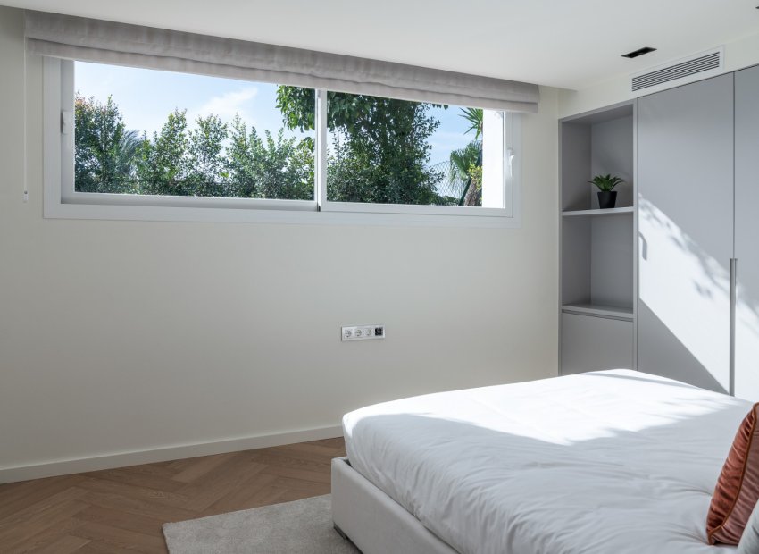 Resale - Townhouse / Duplex / Corner - Marbella - Golden Mile