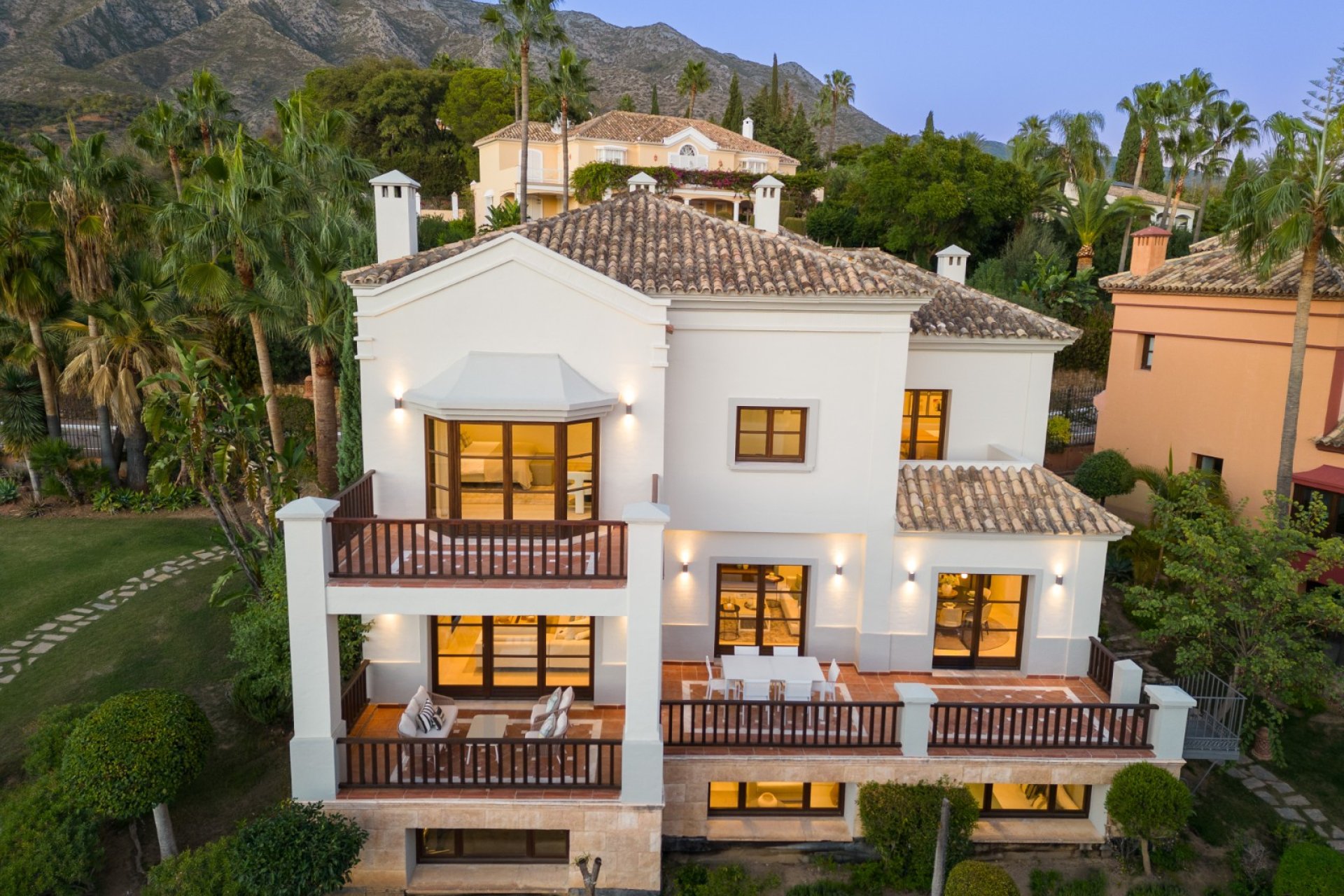 Resale - Townhouse / Duplex / Corner - Marbella - Golden Mile