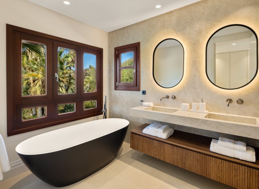 Resale - Townhouse / Duplex / Corner - Marbella - Golden Mile