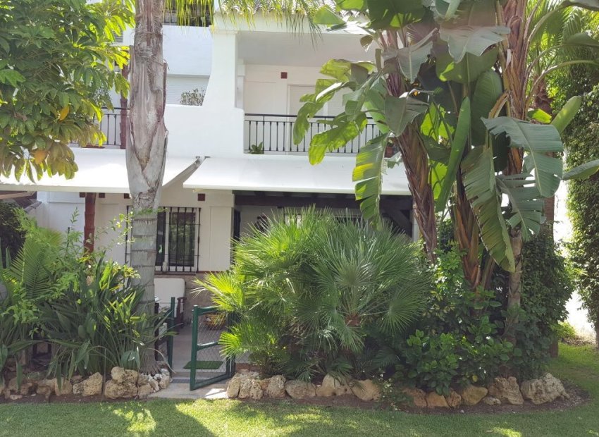 Resale - Townhouse / Duplex / Corner - Marbella - Los Naranjos de Marbella