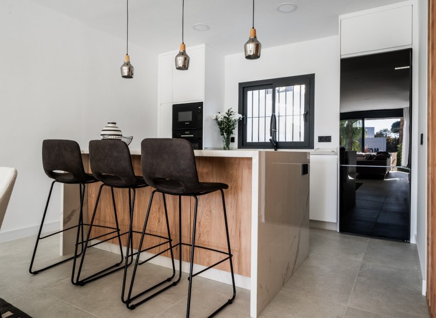 Resale - Townhouse / Duplex / Corner - Marbella - Nueva Andalucía