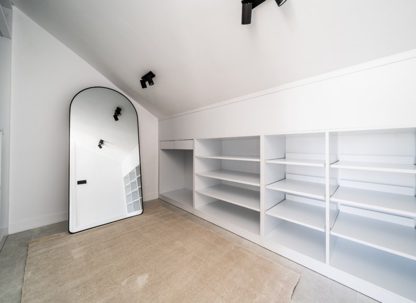 Resale - Townhouse / Duplex / Corner - Marbella - Nueva Andalucía