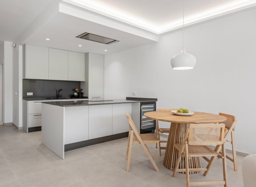 Resale - Townhouse / Duplex / Corner - Marbella - Nueva Andalucía