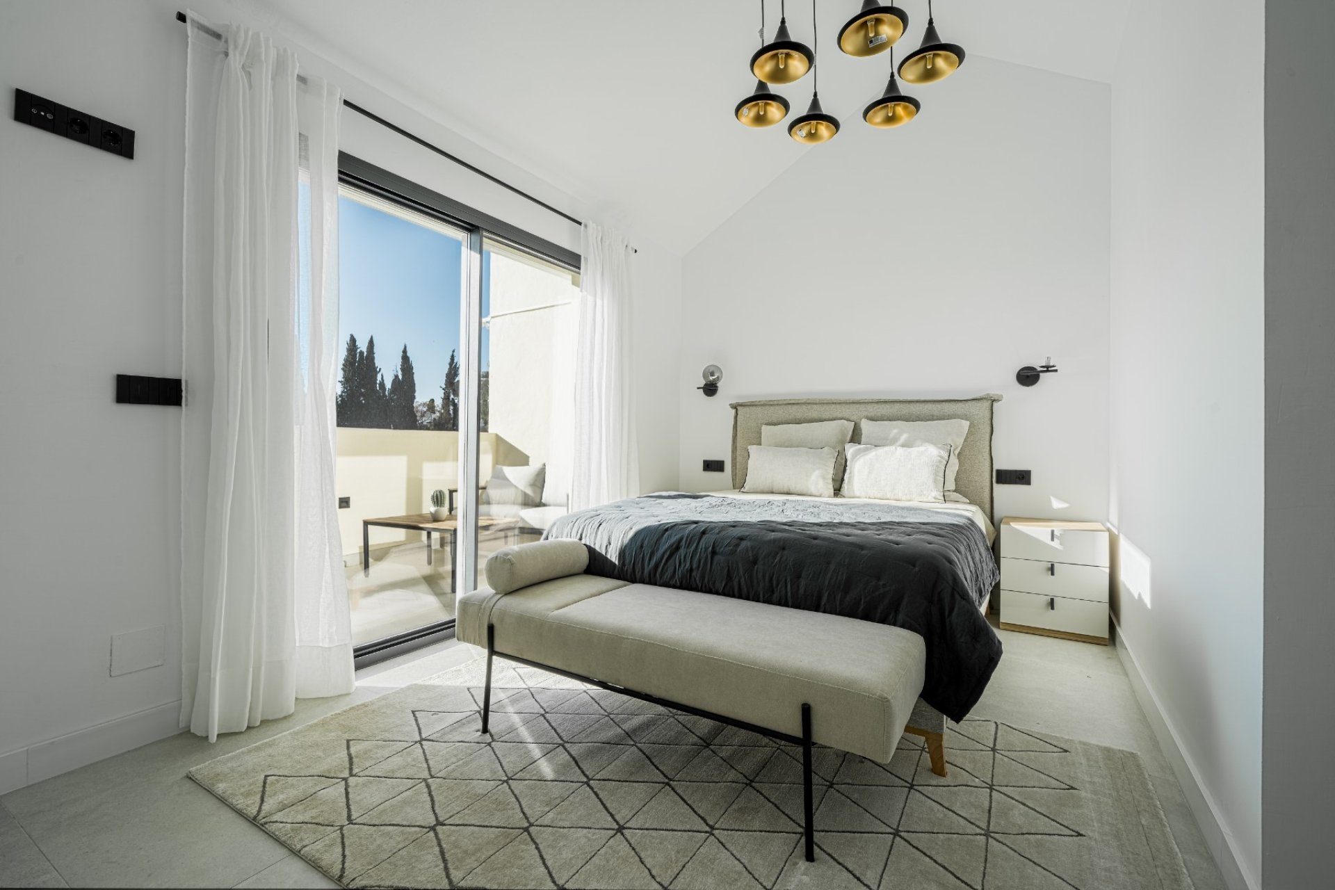 Resale - Townhouse / Duplex / Corner - Marbella - Nueva Andalucía