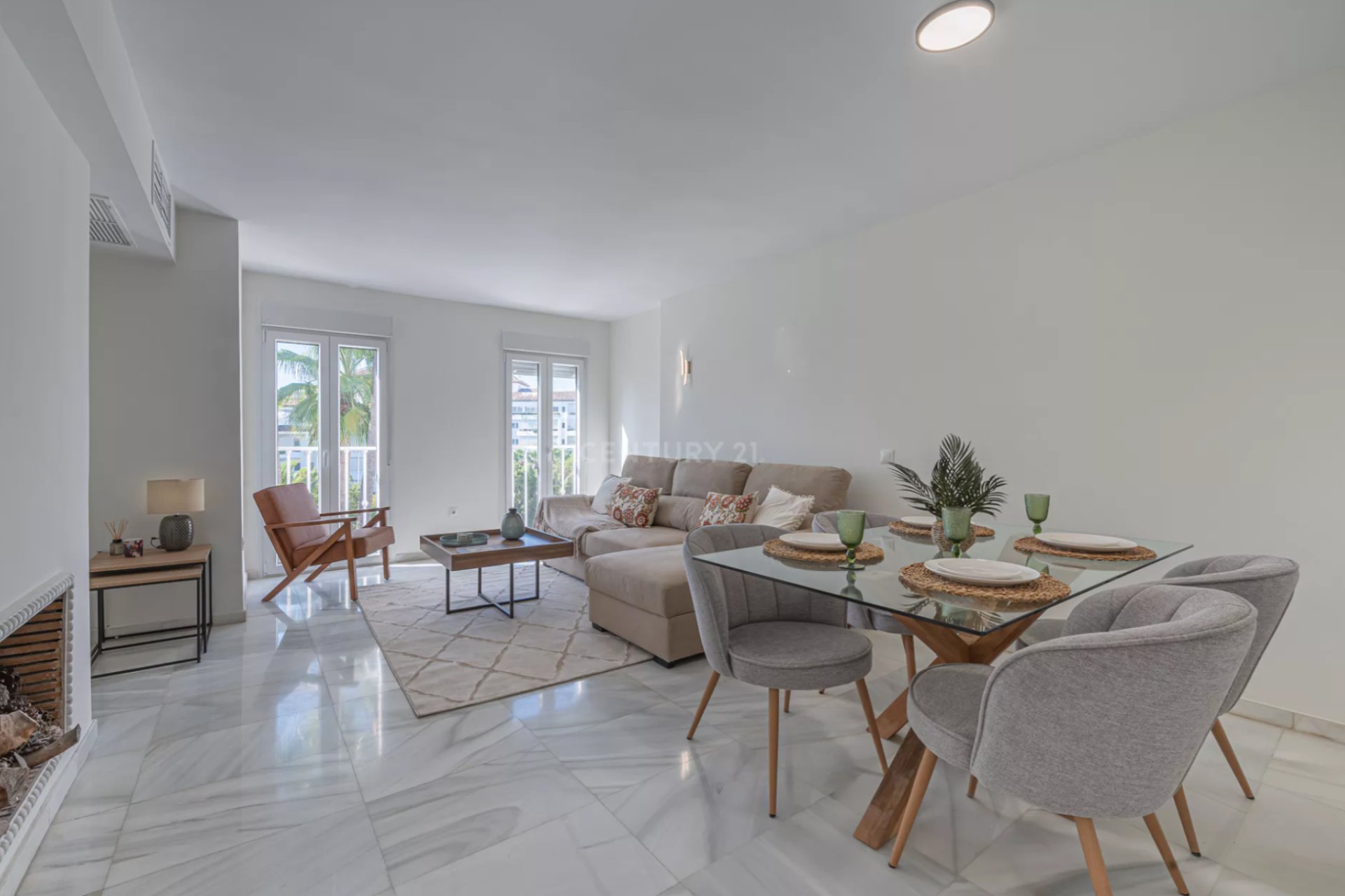 Resale - Townhouse / Duplex / Corner - Marbella - Puerto Banús