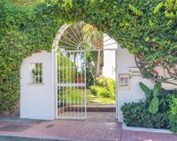 Resale - Townhouse / Duplex / Corner - Marbella - Puerto Banús