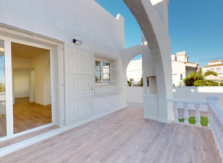 Resale - Townhouse / Duplex / Corner - Orihuela Costa - Blue Lagoon