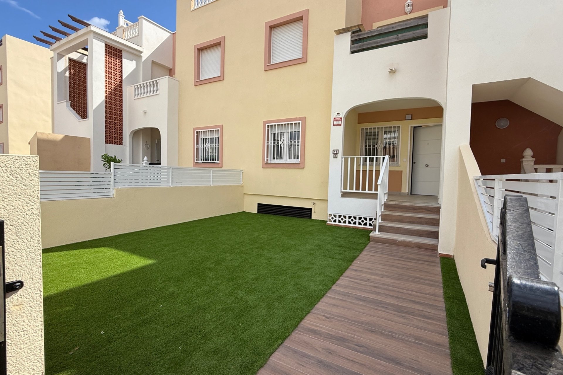 Resale - Townhouse / Duplex / Corner - Orihuela Costa - Cabo Roig