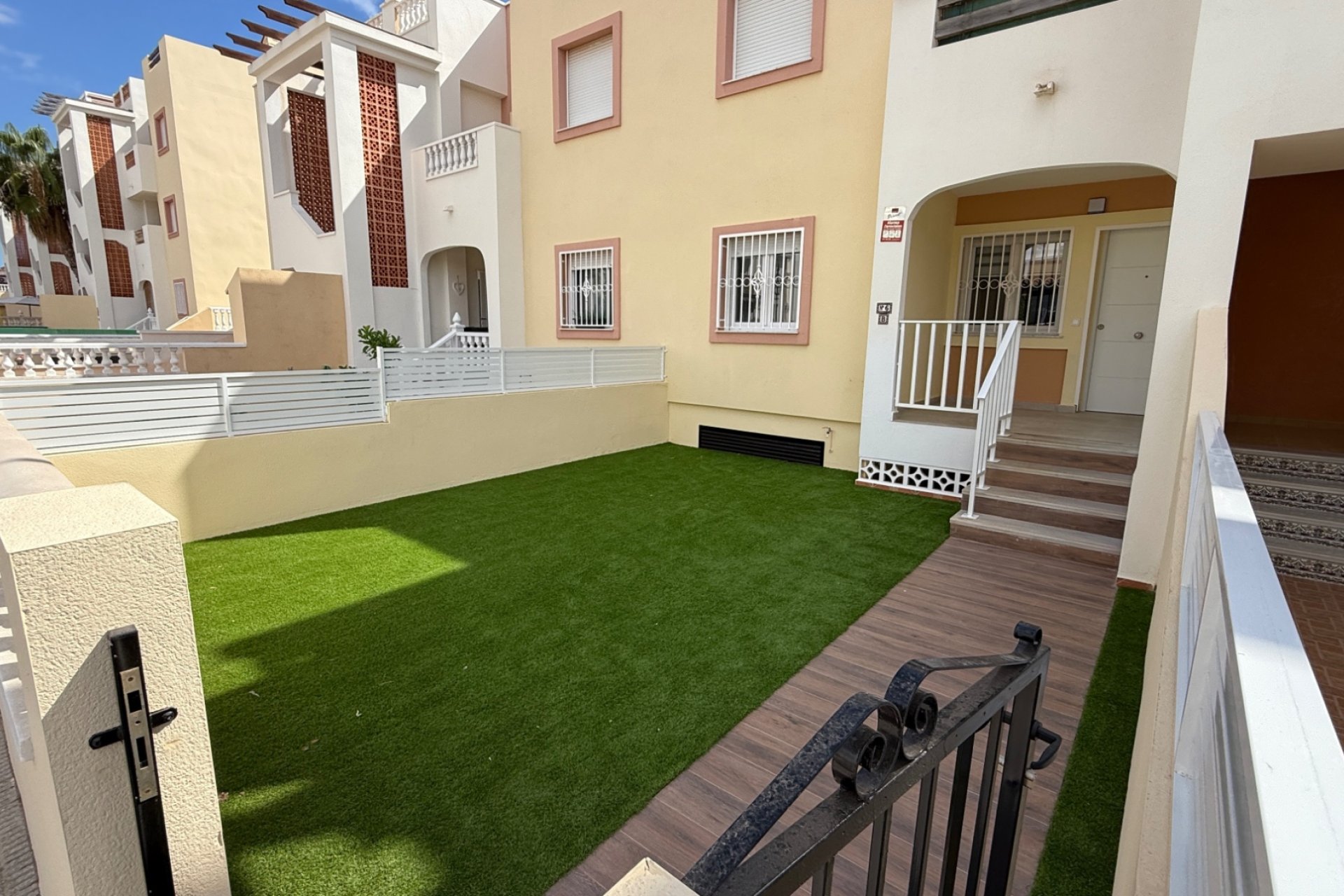 Resale - Townhouse / Duplex / Corner - Orihuela Costa - Cabo Roig