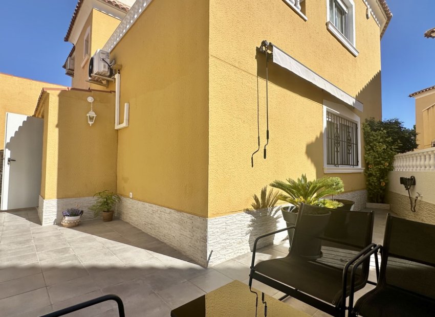 Resale - Townhouse / Duplex / Corner - Orihuela Costa - La Florida