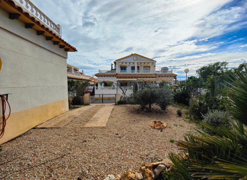 Resale - Townhouse / Duplex / Corner - Orihuela Costa - La Florida