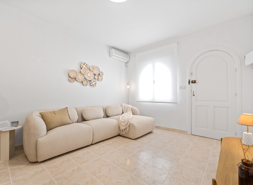 Resale - Townhouse / Duplex / Corner - Orihuela Costa - La Florida