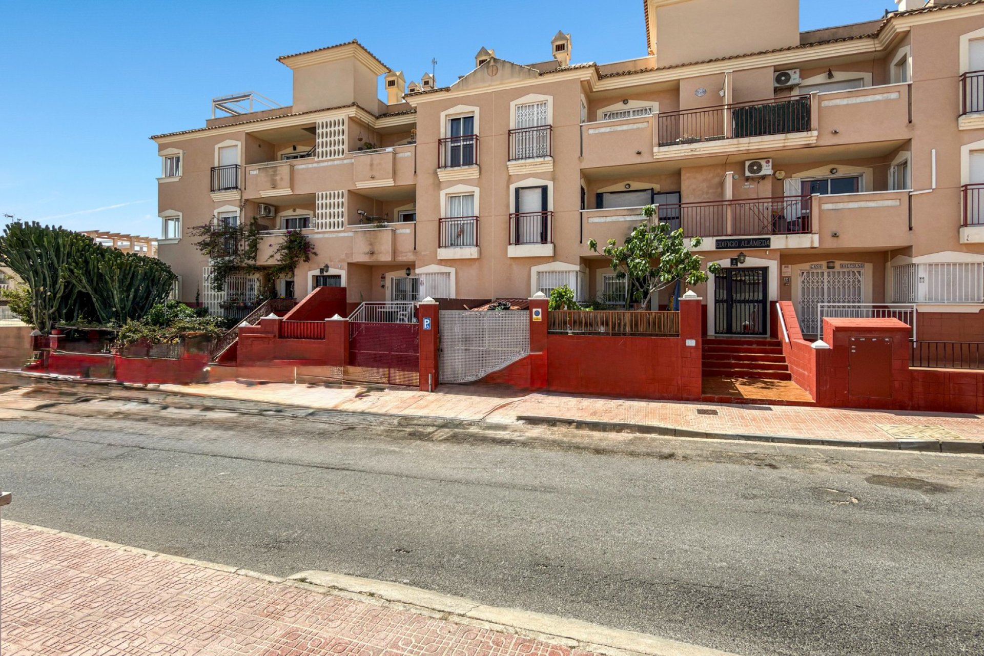 Resale - Townhouse / Duplex / Corner - Orihuela Costa - La Florida