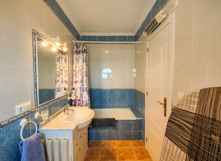 Resale - Townhouse / Duplex / Corner - Orihuela Costa - La Florida