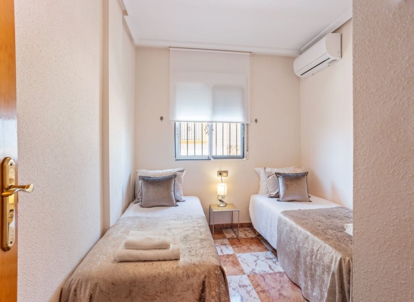 Resale - Townhouse / Duplex / Corner - Orihuela Costa - La Regia