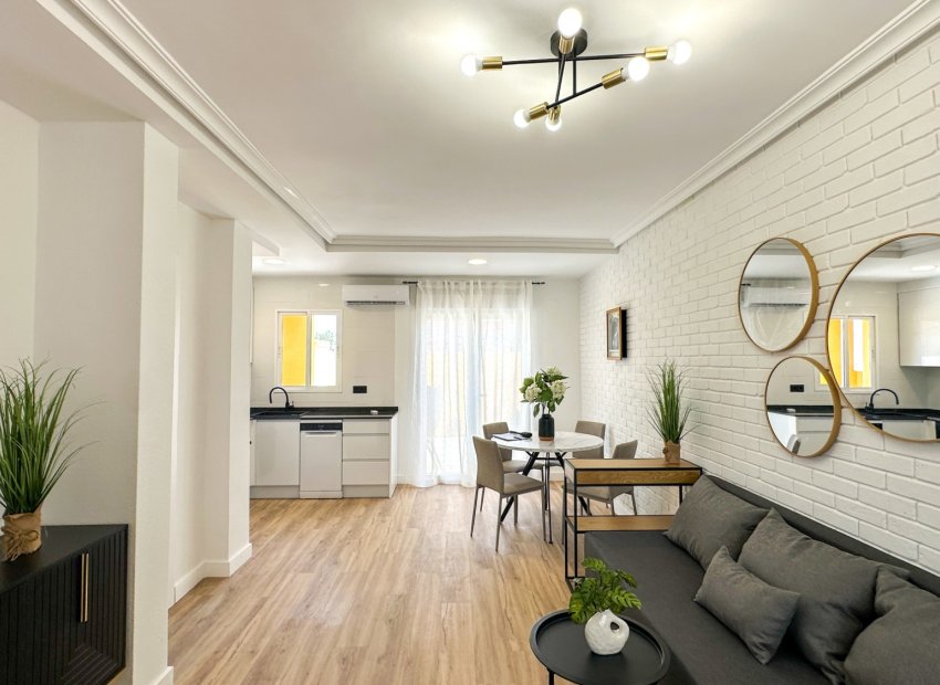Resale - Townhouse / Duplex / Corner - Orihuela Costa - La Regia
