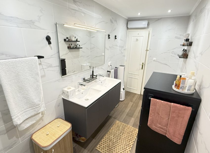 Resale - Townhouse / Duplex / Corner - Orihuela Costa - La Zenia