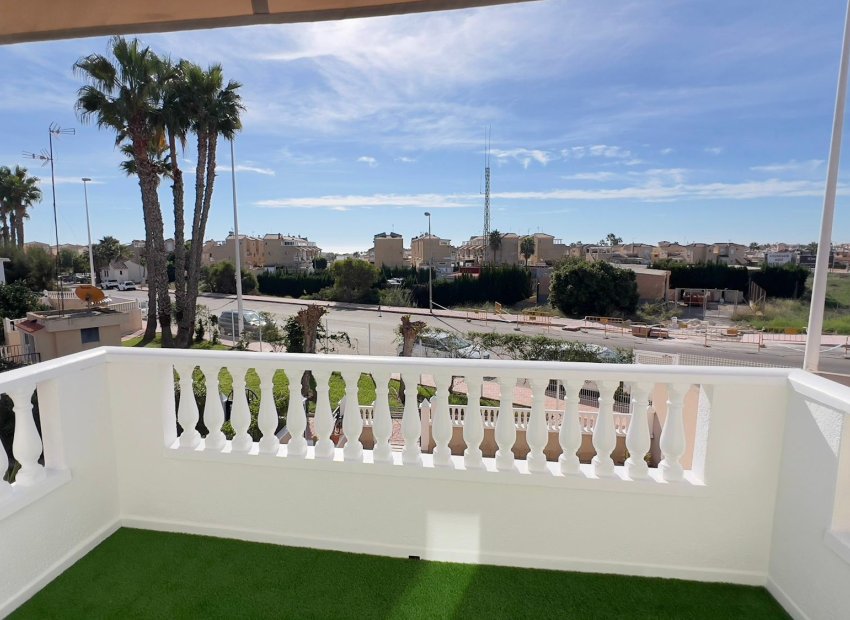 Resale - Townhouse / Duplex / Corner - Orihuela Costa - La Zenia