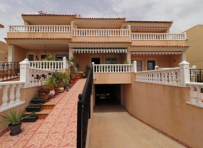 Resale - Townhouse / Duplex / Corner - Orihuela Costa - Los Altos