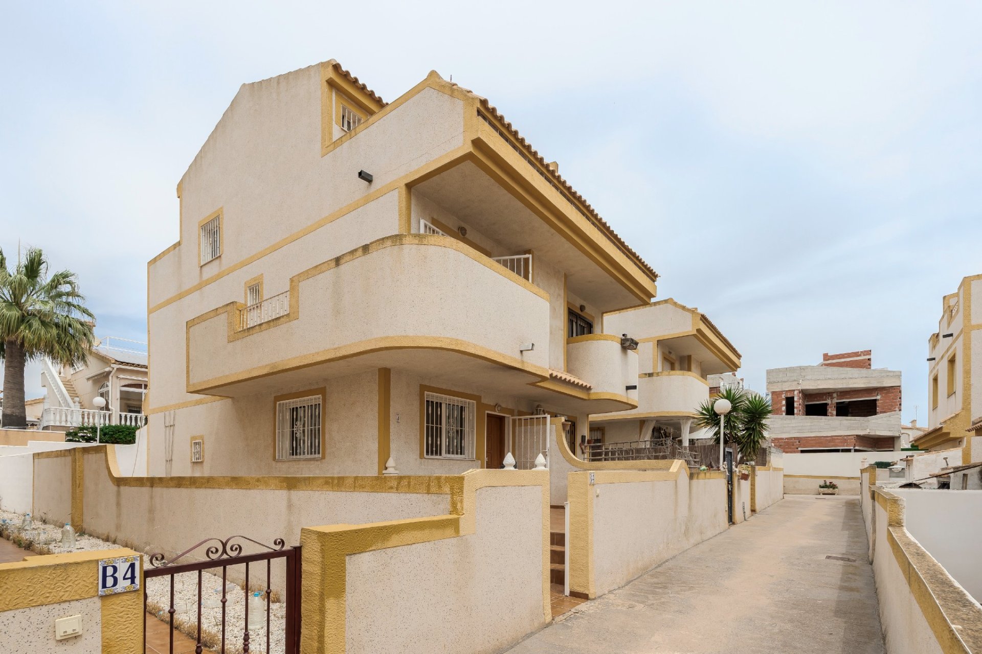 Resale - Townhouse / Duplex / Corner - Orihuela Costa - Los Altos